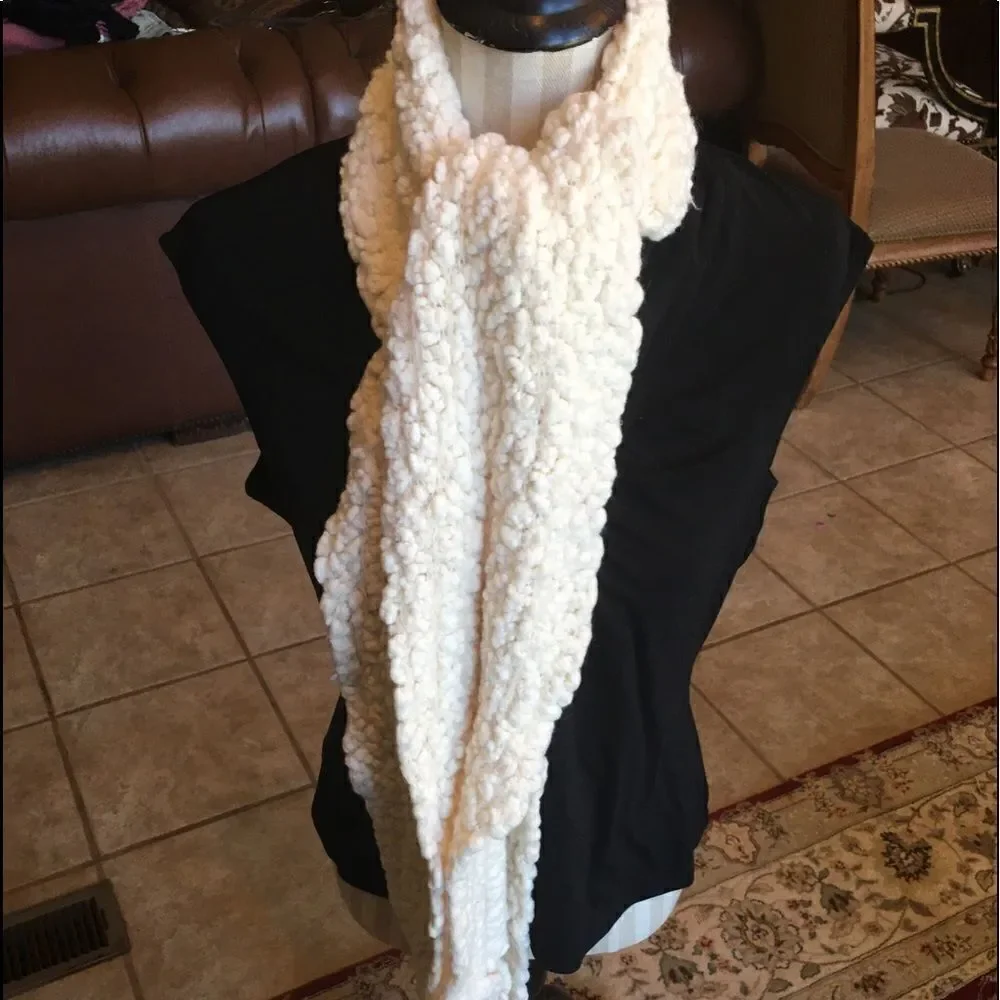 HOMEMADE HAND Knit Scarf!